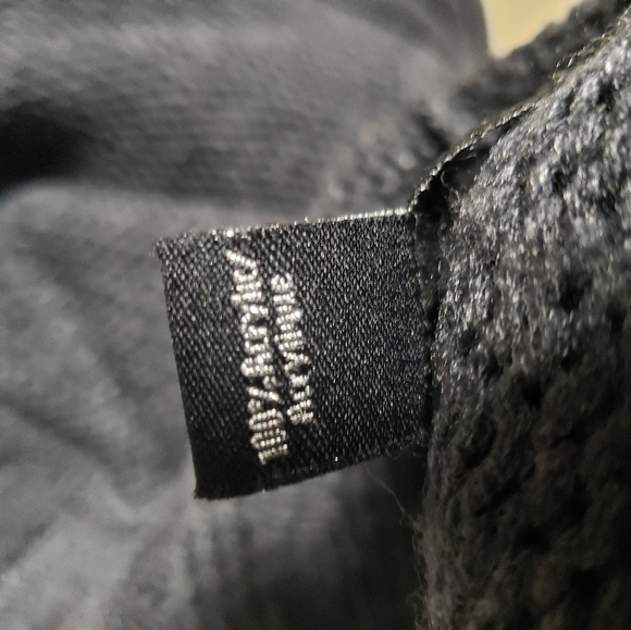 2/$20 Seduction acrylic cardigan - Picture 4 of 8